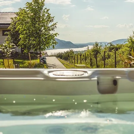 Natura Hill - Butik Szobák és étterem Affittacamere 4*