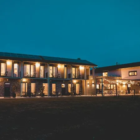 Natura Hill - Butik Szobak Es Etterem Gæstehus 4*