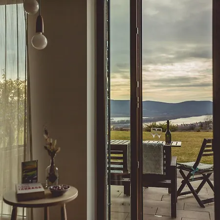 Natura Hill - Butik Szobak Es Etterem Gæstehus